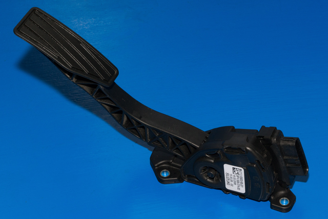 Pedal gass til Suzuki Grand Vitara, 2005-2015 (Type III)  (HELLA|6PV 009 074-00)