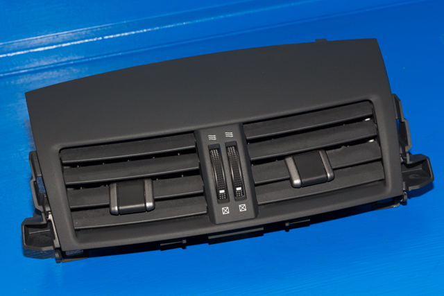 Dashbord friskluftdyse midtkonsoll til Toyota RAV4 2006-2009 (Type III, Fase 1)