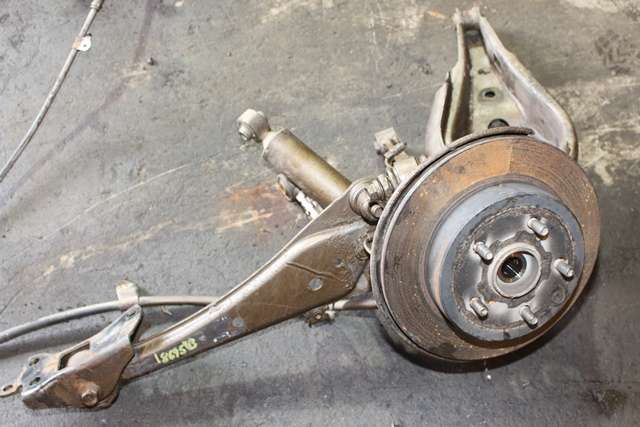 Bakstilling venstre side til Toyota RAV4 2006-2009 (Type III, Fase 1)
