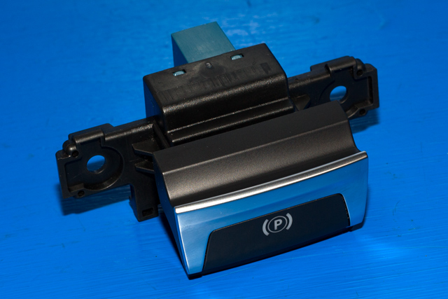 Bryter elektrisk håndbrekk/parkbrems til Peugeot 308, 2013-2021 (Type II)  