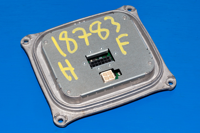 Styreenhet xenon/ballast til Peugeot 308, 2013-2021 (Type II)  (AUTOMOTIVE|1 307 329 40300)