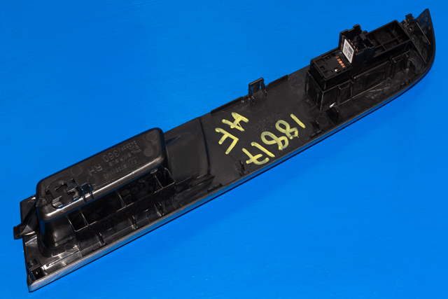 Bryter ruteheis til Subaru XV 2012-2017 (Type I)  (SUBARU|83071-FJ180|)