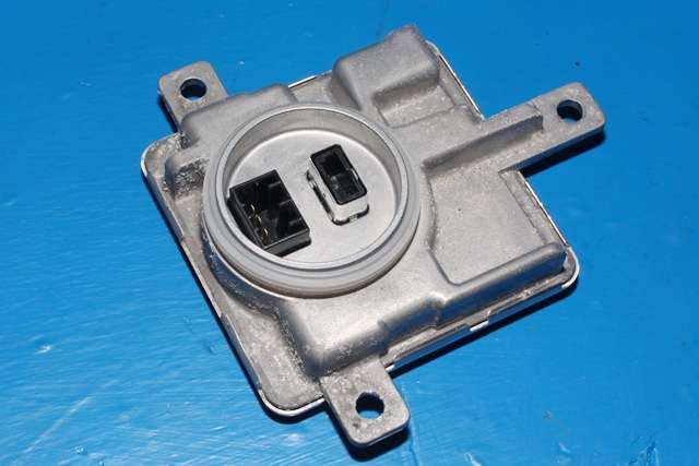 Styreenhet xenon/ballast til Volvo V40 2012-2019 (MITSUBISHI|W003T22771|)