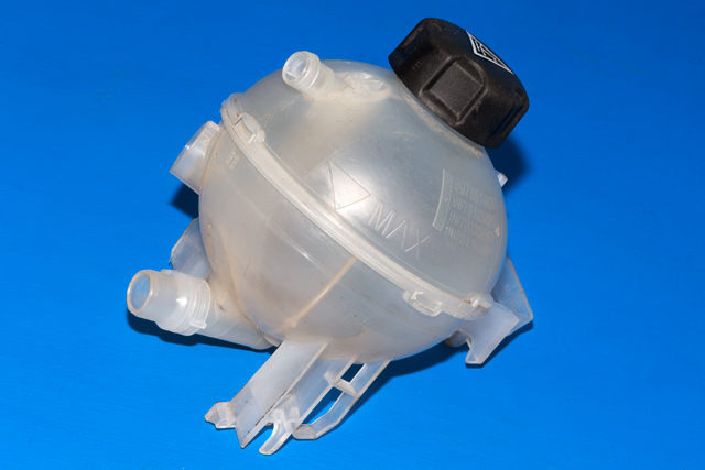 Ekspansjonstank til Peugeot 308, 2013-2021 (Type II)  (PEUGEOT|96 785146 80)