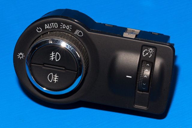 Bryter lys til Opel Insignia A, 2009-2014 (GM|13 268 707)