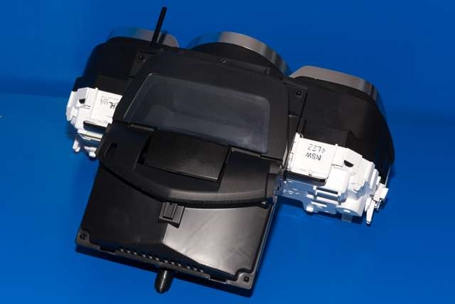 Instrumentpanel til Mazda 3 2013-2016 (Type III, Fase 1) (MAZDA|HL-BJE4-L|MT97-1A|)