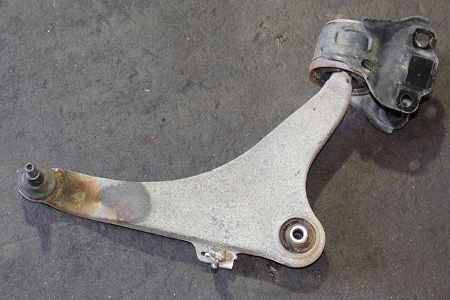 Bærebru høyre foran nedre til Volvo V60/V60 CC, 2013-2018 (Type I, Fase 2)  