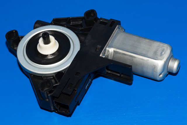 Ruteheis, kun motor, venstre foran til Volvo V60/V60 CC 2013-2018 (Type I, Fase 2)