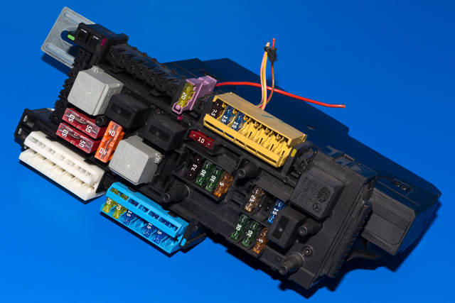 Styreenhet (SAM - Signal Acquisition Module) til Mercedes GLK 2008-2015 (X204) (X204) (HELLA|5DK 009 225-78|204 900 91 01|)