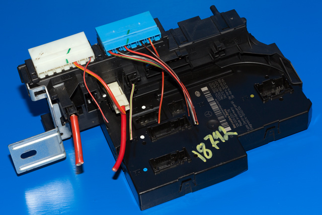 Styreenhet (SAM - Signal Acquisition Module) til Mercedes GLK 2008-2015 (X204) (X204) (HELLA|5DK 009 225-78|204 900 91 01|)