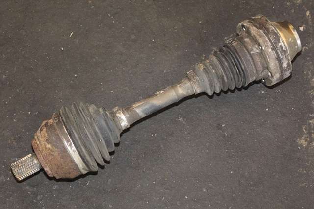 Drivaksel venstre foran, diesel/manuell til VW Amarok, 2010-2016 (Type I, Fase 1)  
