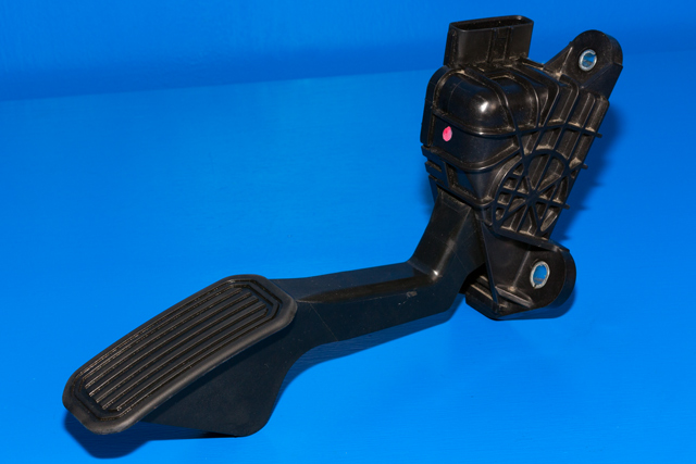 Pedal gass til Toyota Land Cruiser 120, 2002-2009 (DENSO|198800-3020)