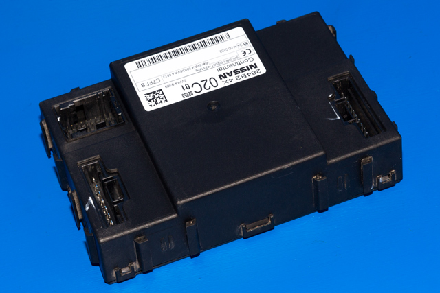 Styreenhet comfort (BCM) til Nissan Navara, 2010-2015 (Fase 2) (D40) (D40) (SIEMENS|5WK4 9369)