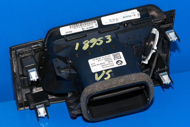Dashbord friskluftdyse venstre til BMW X1 2015-2022 (F48) (F48) (BMW|64.22-9 292 739|)
