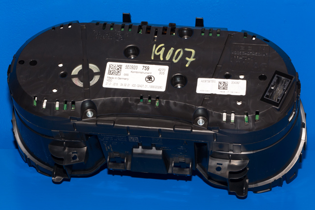 Instrumentpanel til Škoda Octavia 2013-2016 (Type III, Fase 1)  (VAG|5E0 920 759|)