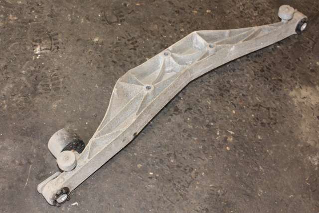 Travers bak til BMW X1, 2015-2022 (F48) (F48)