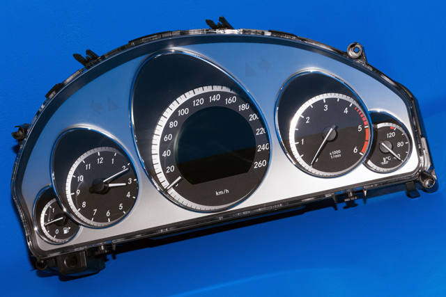 Instrumentpanel til Mercedes E-Klasse, Coupe/Cab, 2009-2013 (Fase 1) (C207) (C207) (MERCEDES|A 212 540 95 47)
