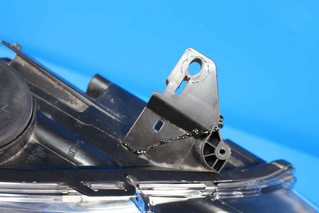 Frontlykt høyre halogen til Renault Clio 2016-2019 (Type IV, Fase 2)  (RENAULT|2601 00653R|)