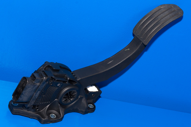 Pedal gass til Volvo XC60, 2014-2017 (Type I, Fase 2)  (VOLVO|31329058)