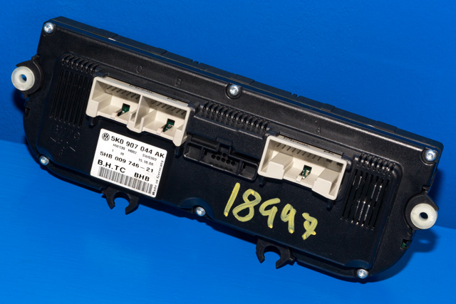 Varmeapparat betjening til VW Golf VI 2008-2012  (HELLA|5HB 009 746-21|5K0 907 044 AK|)