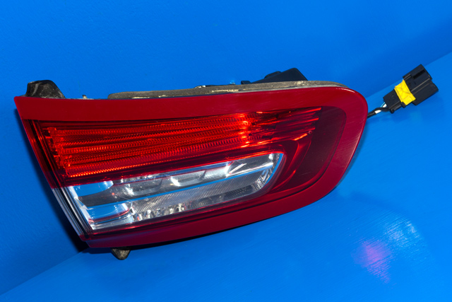 Baklykt venstre indre til Citroën DS5 2012-2017 (CITROEN|98 031680 80|)
