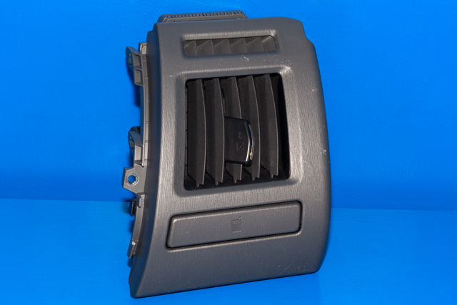 Dashbord friskluftdyse høyre til Toyota Prius +7 2012-2020 (Type III) (stasjonsvogn) (stasjonsvogn)