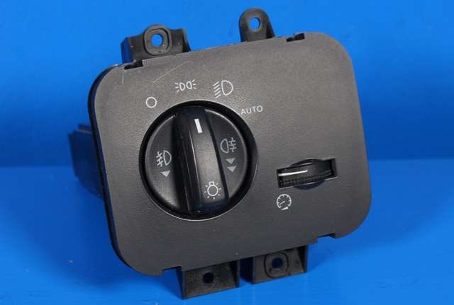 Bryter lys til Land Rover Range Rover Sport, 2005-2013  (LAND ROVER|YUD501480)