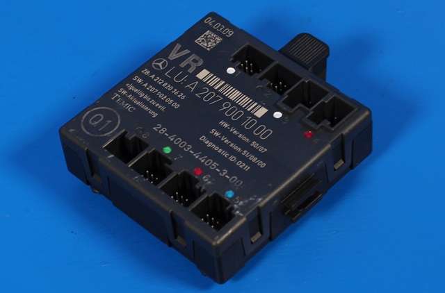Styreenhet dør høyre foran til Mercedes E-Klasse, Coupe/Cab, 2009-2013 (Fase 1) (C207) (C207) (MERCEDES|A 207 900 10 00)