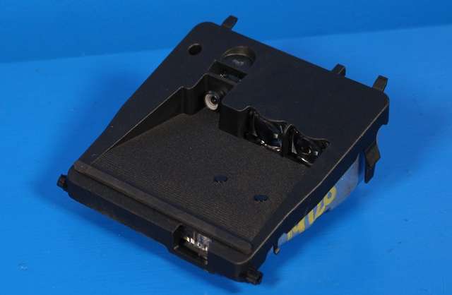 Sensor radar til Toyota Yaris 2014-2020 (Type III, Fase 2)  (TOYOTA|88181-0D040|)