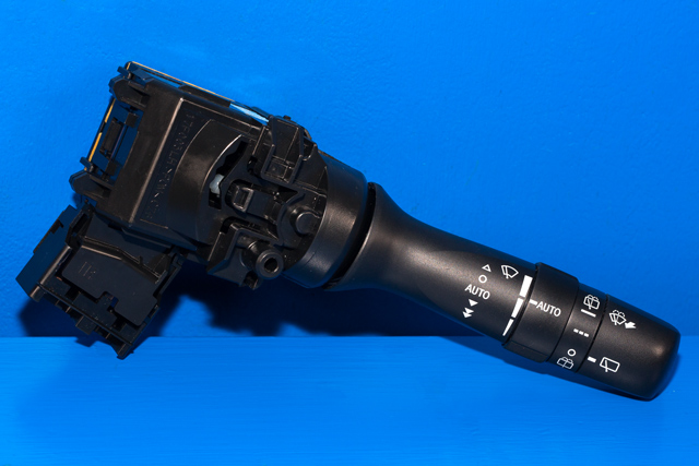 Bryter visker til Toyota Auris 2010-2012 (Type I, Fase 2) (TOYOTA|17F633-02421|)