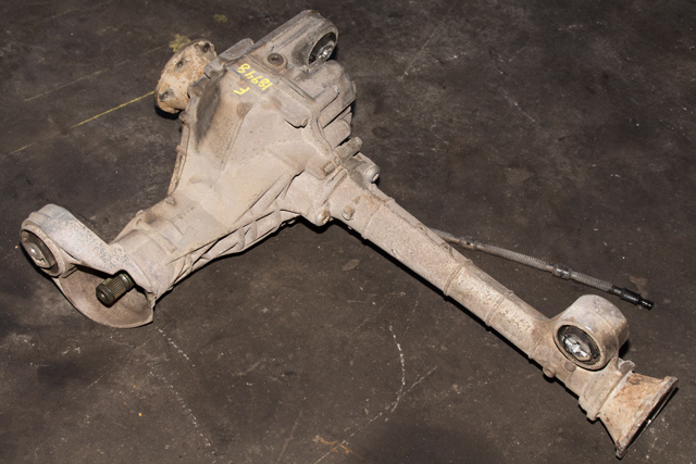 Kardang klokke foran til VW Amarok, 2010-2016 (Type I, Fase 1)  (VAG|0C1 409 505 P)
