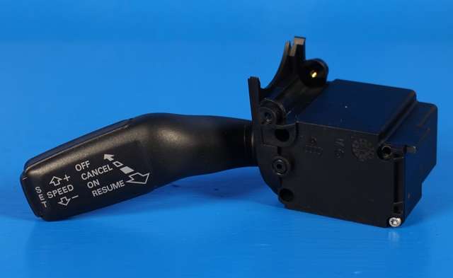 Bryter cruise control til Audi A6 2008-2011 (Type III, Fase 2) (C6) (C6) (VAG|4E0 953 521 B|)