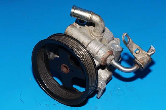 Servo pumpe mekanisk til Ford Transit Connect, 2009-2013 (Type I, Fase 2)  (FORD|2T14-3A696-AK)