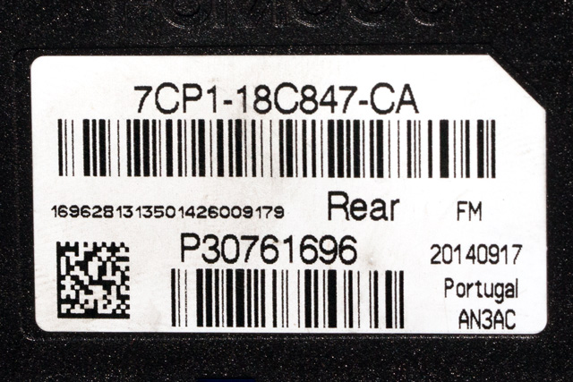Antenne forsterker til Ford Kuga 2013-2019  (FORD|7CP1-18C847-CA|)
