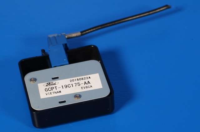 Styreenhet antenne til Ford Transit Courier 2014-2018 (Type I, Fase 1) (FORD|GCPT-19C175-AA|)