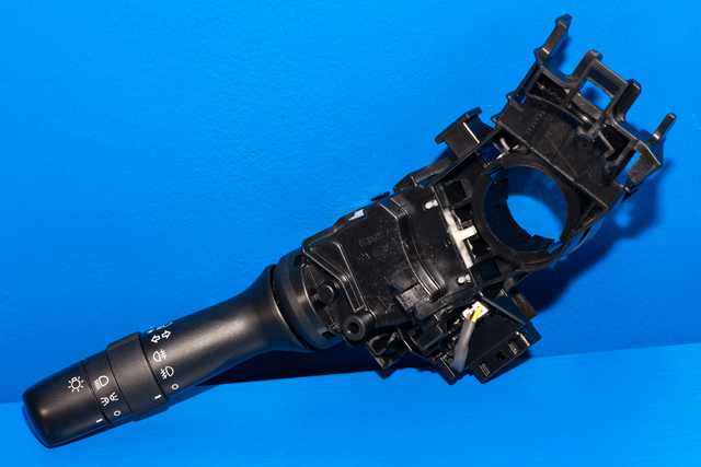 Bryter blink til Toyota Prius, 2009-2016 (Type III) (COMBI) (COMBI) (TOYOTA|17F655-42101)
