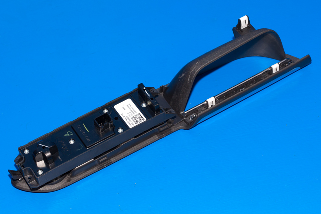 Bryter ruteheis førerdørspanel til Ford Kuga 2013-2019  (FORD|AM5T-14A132-AB|)