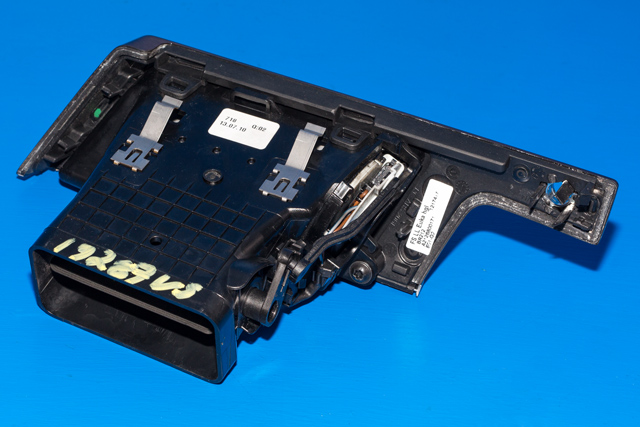 Dashbord friskluftdyse venstre til Mercedes E-Klasse 2009-2013 (Fase 1) (W212) (W212) (MERCEDES|A 212 680 01 71|)