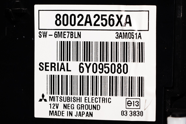 Bilstereo betjeningspanel til Mitsubishi Pajero 2007-2016 (Type IV, Fase 1) (MITSUBISHI|8002A256|)