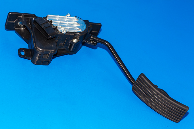 Pedal gass til Mitsubishi Pajero, 2007-2016 (Type IV, Fase 1)  