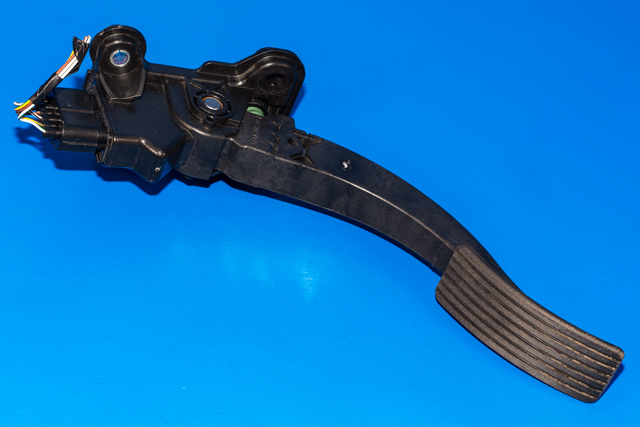Pedal gass til Mitsubishi Outlander, 2010-2012 (Type II, Fase 2)  (MITSUBISHI|1600A102)