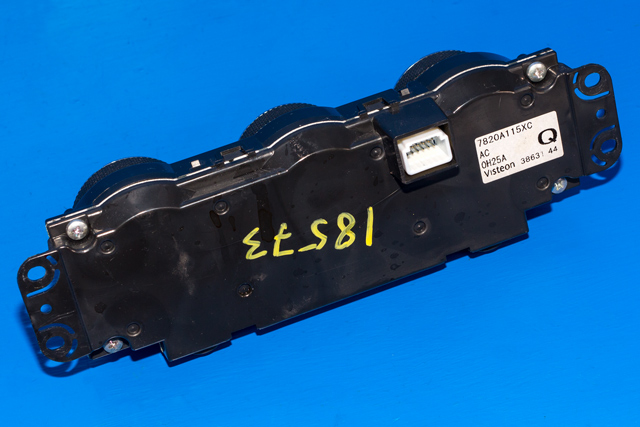 Varmeapparat betjening til Mitsubishi Outlander 2010-2012 (Type II, Fase 2)  (MITSUBISHI|7820A115|)