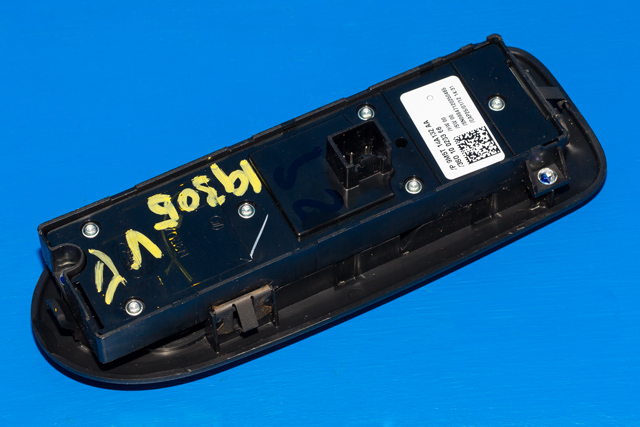 Bryter ruteheis førerdørspanel til Ford Kuga 2008-2012 (Type I) (FORD|9M5T-14A132-AA|)