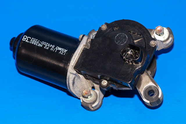 Viskermotor frontrute til Mitsubishi Pajero, 2007-2016 (Type IV, Fase 1)  (ASMO|849200-7352)
