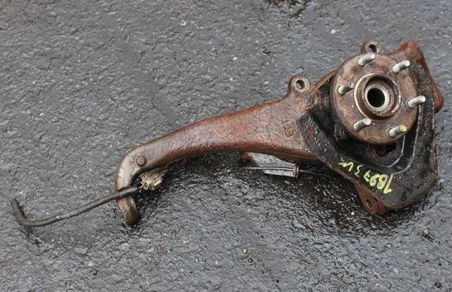 Hjulspindel venstre foran til Nissan Navara, 2010-2015 (Fase 2) (D40) (D40) 