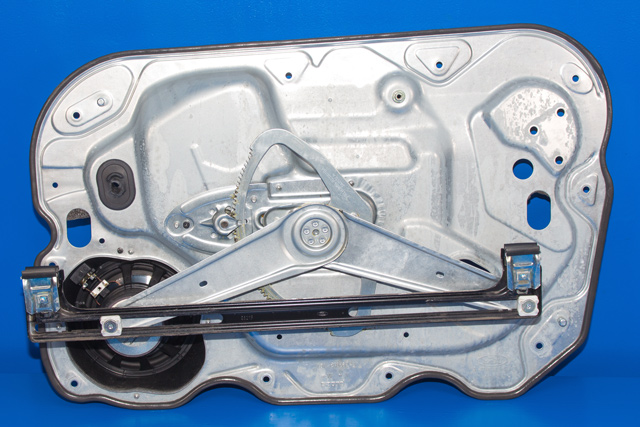 Ruteheis venstre foran til Ford Kuga 2008-2012 (Type I) (FORD|7M5T-14B533-AG|)