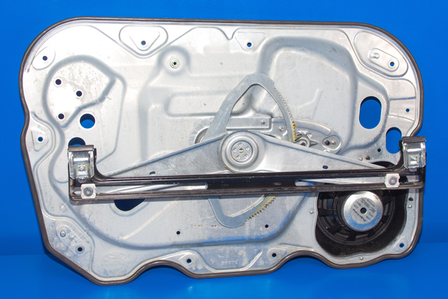 Ruteheis høyre foran til Ford Kuga 2008-2012 (Type I)  (FORD|7M5T-14B533-CG|)