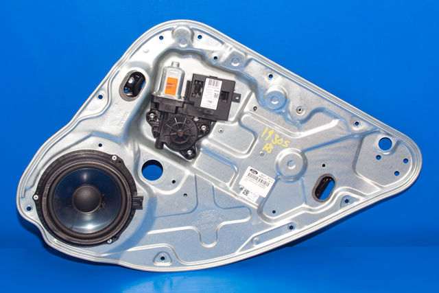 Ruteheis høyre bak til Ford Kuga, 2008-2012 (Type I)  (FORD|7M5T-14B534-CF)
