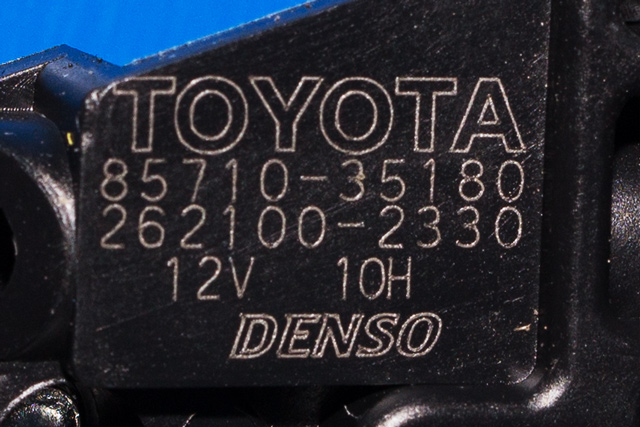 Ruteheis høyre foran til Toyota RAV4 2006-2009 (Type III, Fase 1)  (DENSO|262100-2330|85710-35180|)