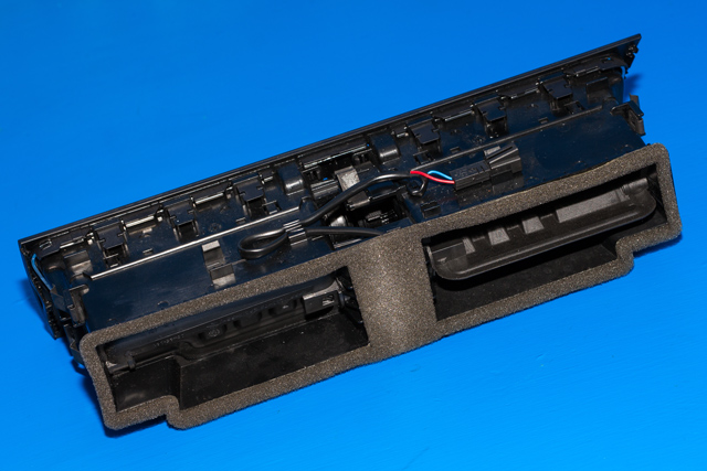 Dashbord friskluftdyse midtkonsoll til Audi A4 2007-2014 (Type IV) (B8) (B8) (VAG|8T1 820 951 C|)